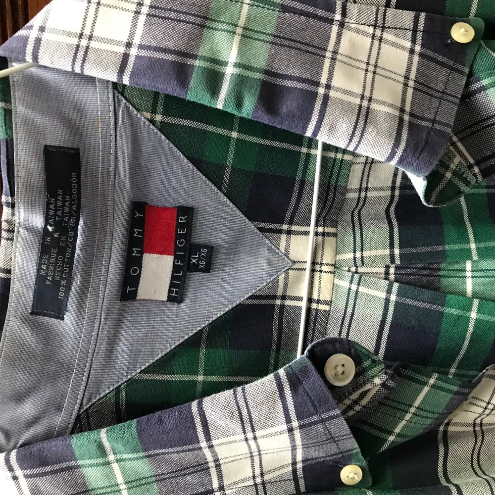 S/S Tommy Hilfiger plaid shirt like new